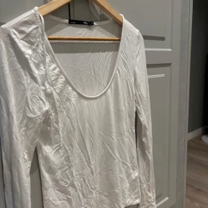 Vit långärmad topp från lager 157 - Aldrig använd💘