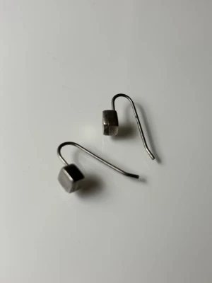 Örhängen  - ⭐️