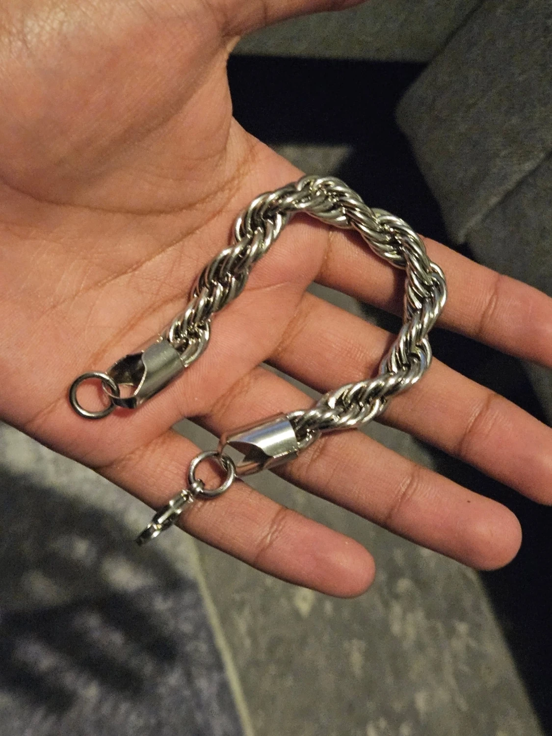 Tjock silverfärgad kedjearmband