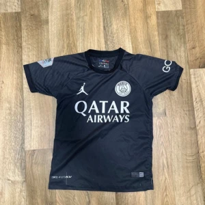 A-copia psg mbappe tröja - Storlek 140-146