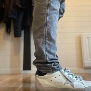 GOLDEN GOOSE  - Hej, säljer nu mina skor då de inte kommer till användning, få tillfällen de har kommit till det dock, skicket är 9/10. Priset går att förhandla!😁