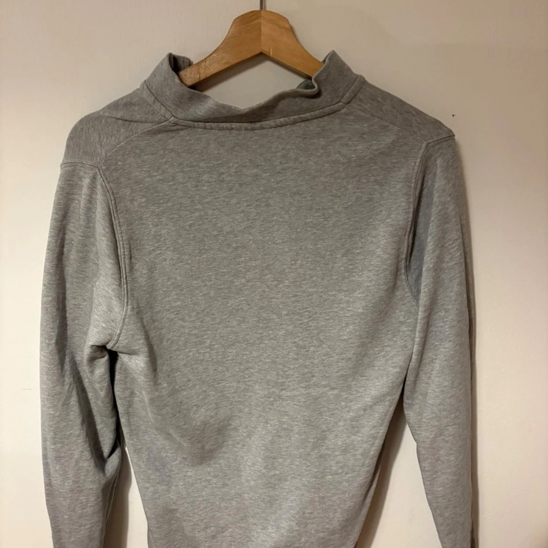 Grå half zip tröja från Lyle & Scott - 1