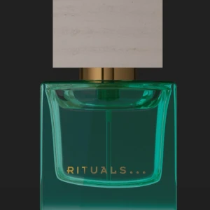 PLICK - Stilren parfym från Rituals i en snygg grön flaska. Perfekt för dig som vill ha något fräscht och modernt i din samling. Passar dig som gillar trendiga detaljer och vill sticka ut.