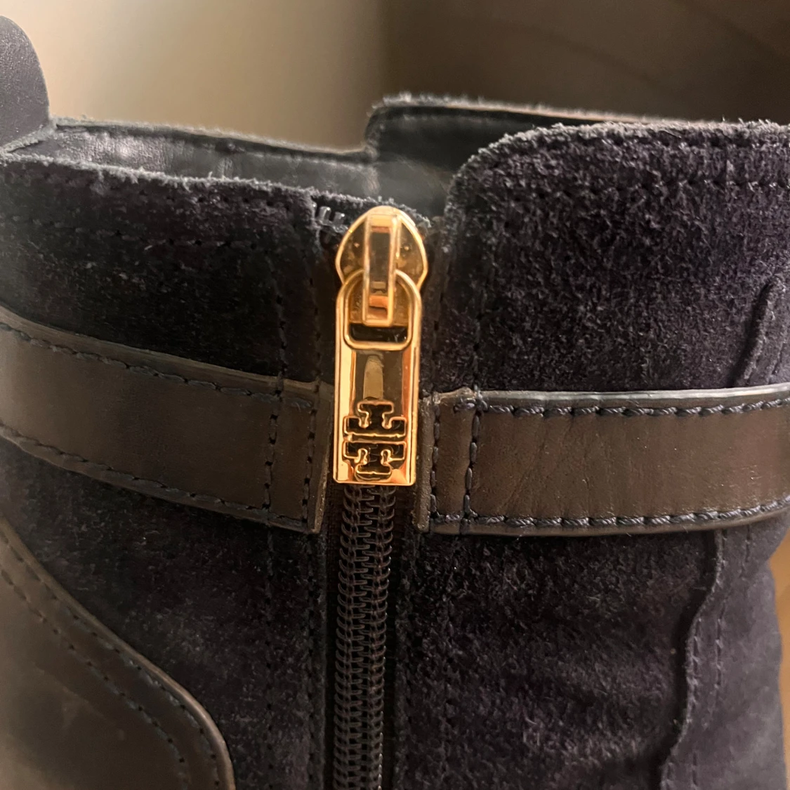Marinblå wedge boots från Tory Burch - 1