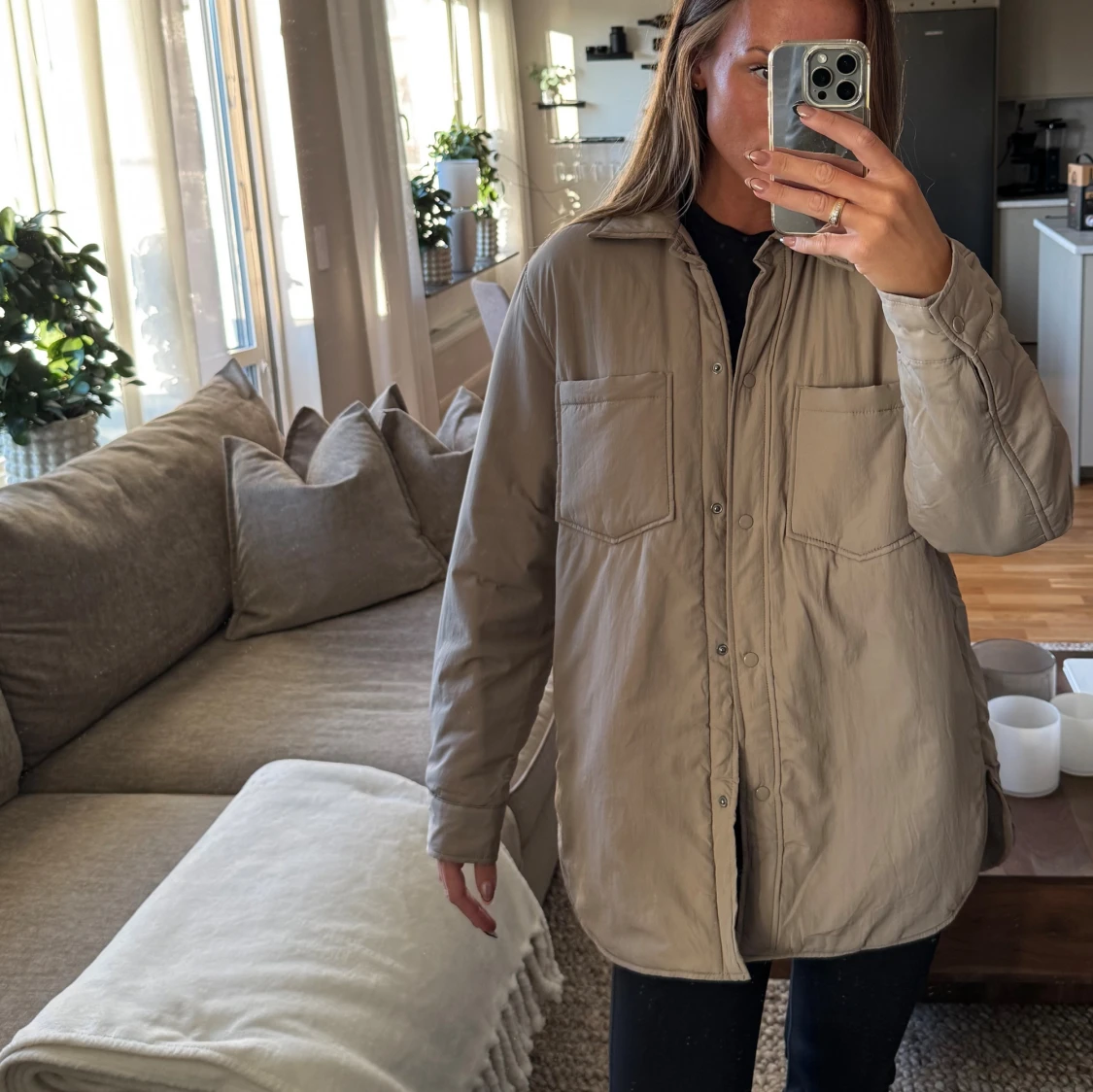Beige oversized jacka med fickor