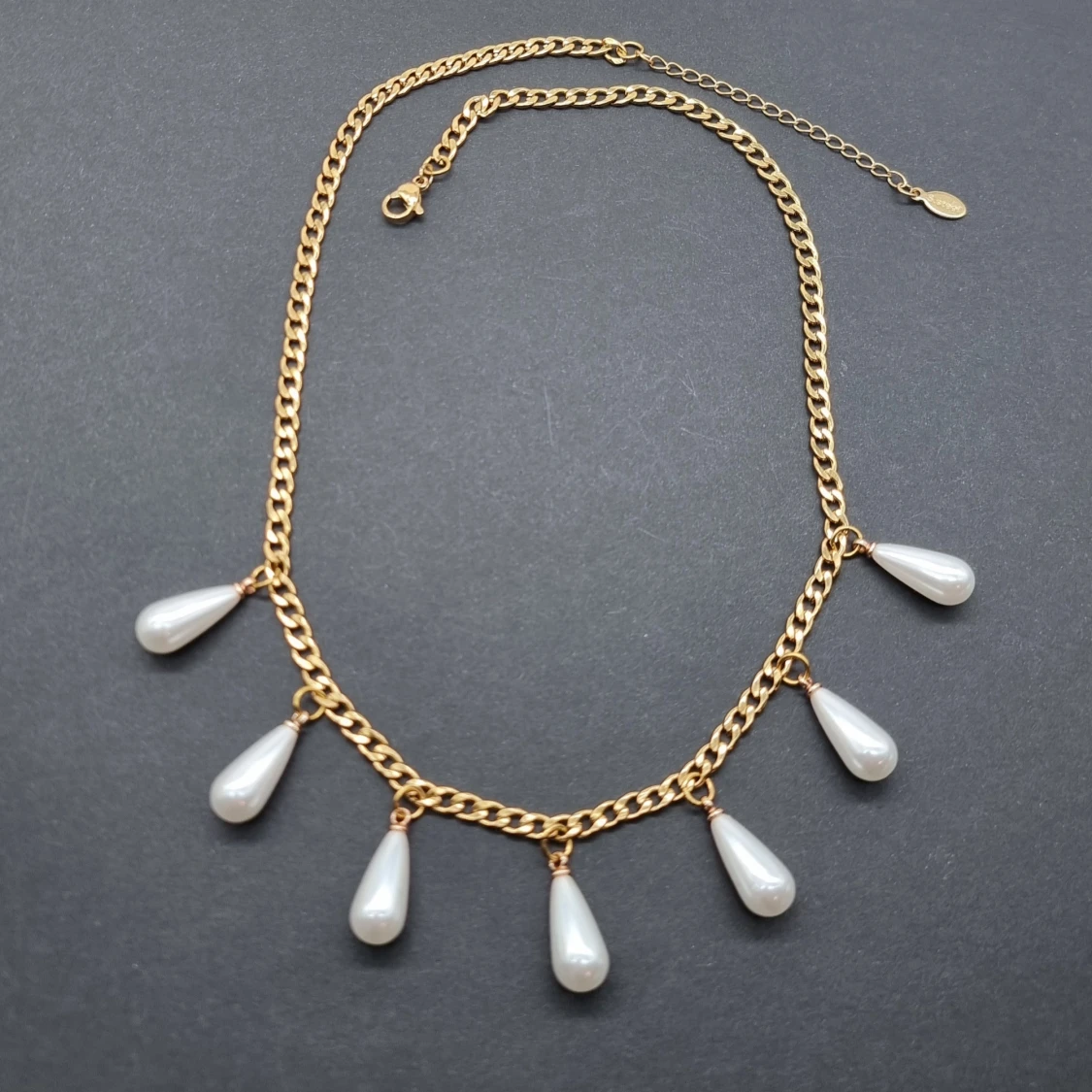 Handgjort halsband  - 1