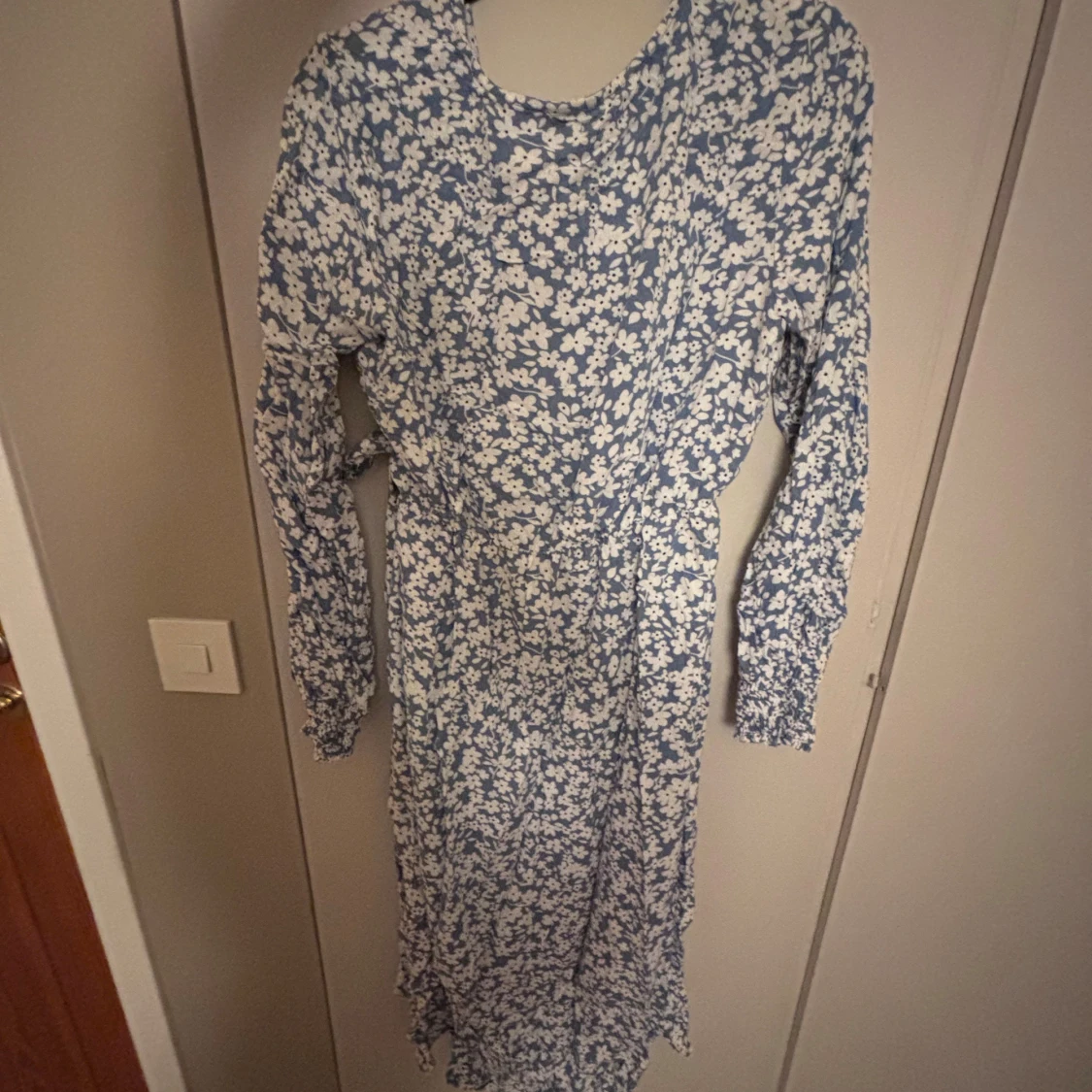 Blommig omlottklänning från Pieces - 1