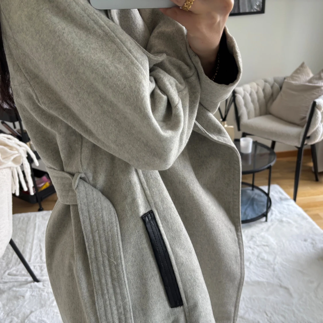 Ljusgrå omlottkappa från Mango XS - 2