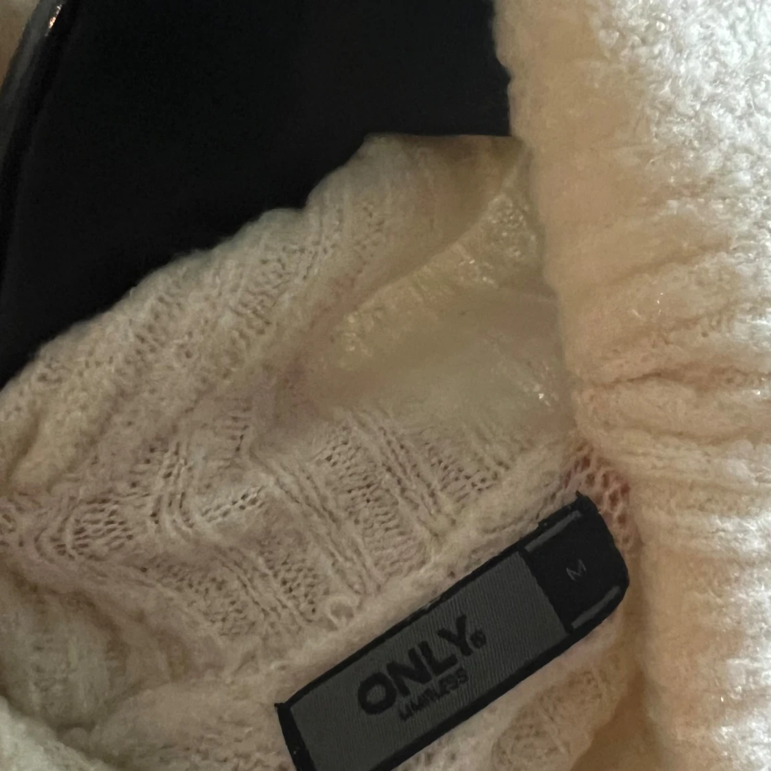 Vit stickad tröja från ONLY - 1