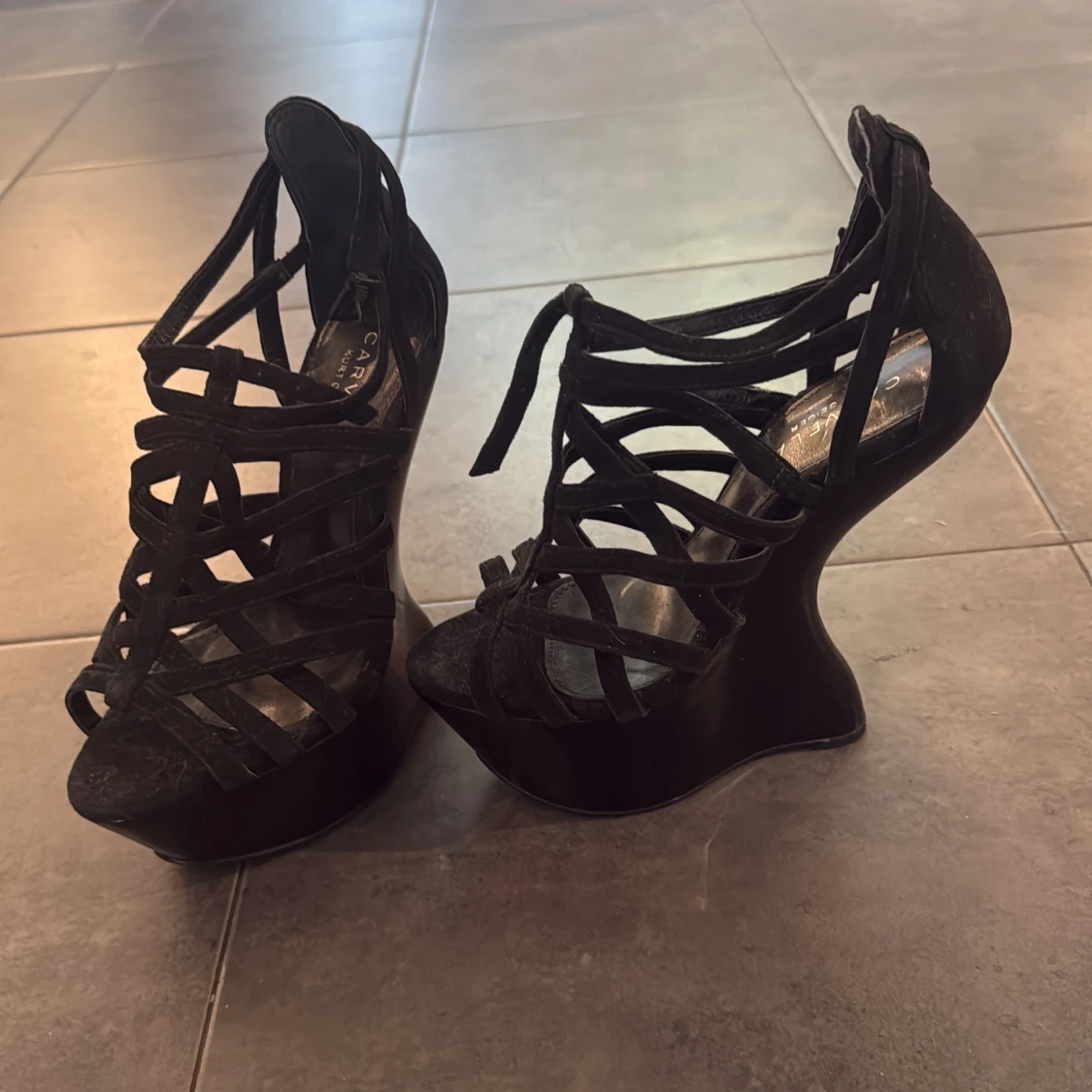 Svarta wedges från Carvela Kurt Geiger - 4