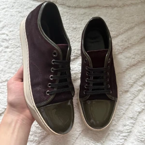 Lanvin Cap Toe Burgundy - Nypris 5000kr! Helt nya snören sitter på! Snabb affär prioteras! Skambud och brevkompisar ignoreras! Uk6