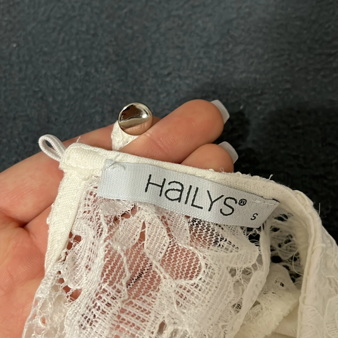 Vit spetsblus från Hailys - 2