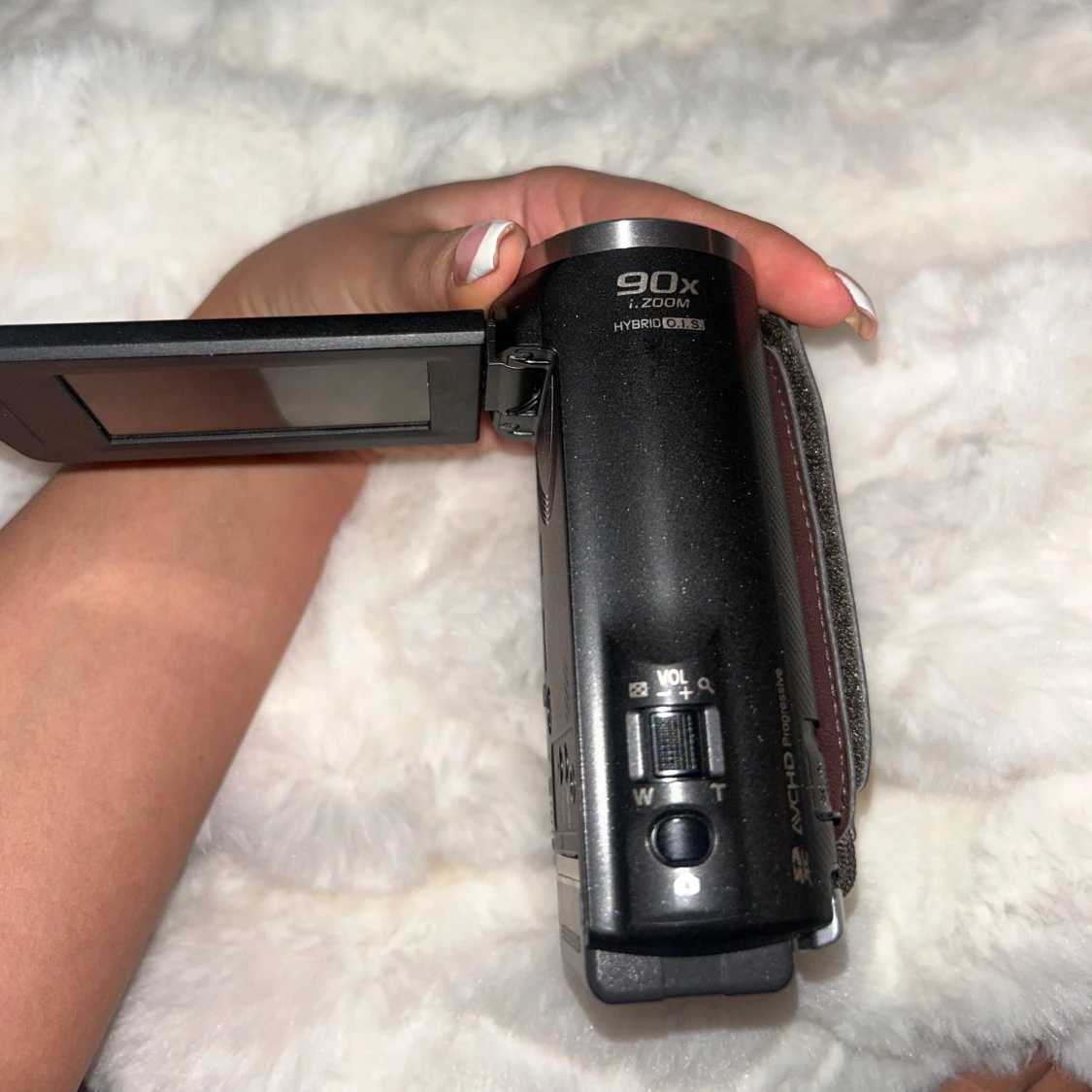 Panasonic HC-V260 Full HD Camcorder - 4