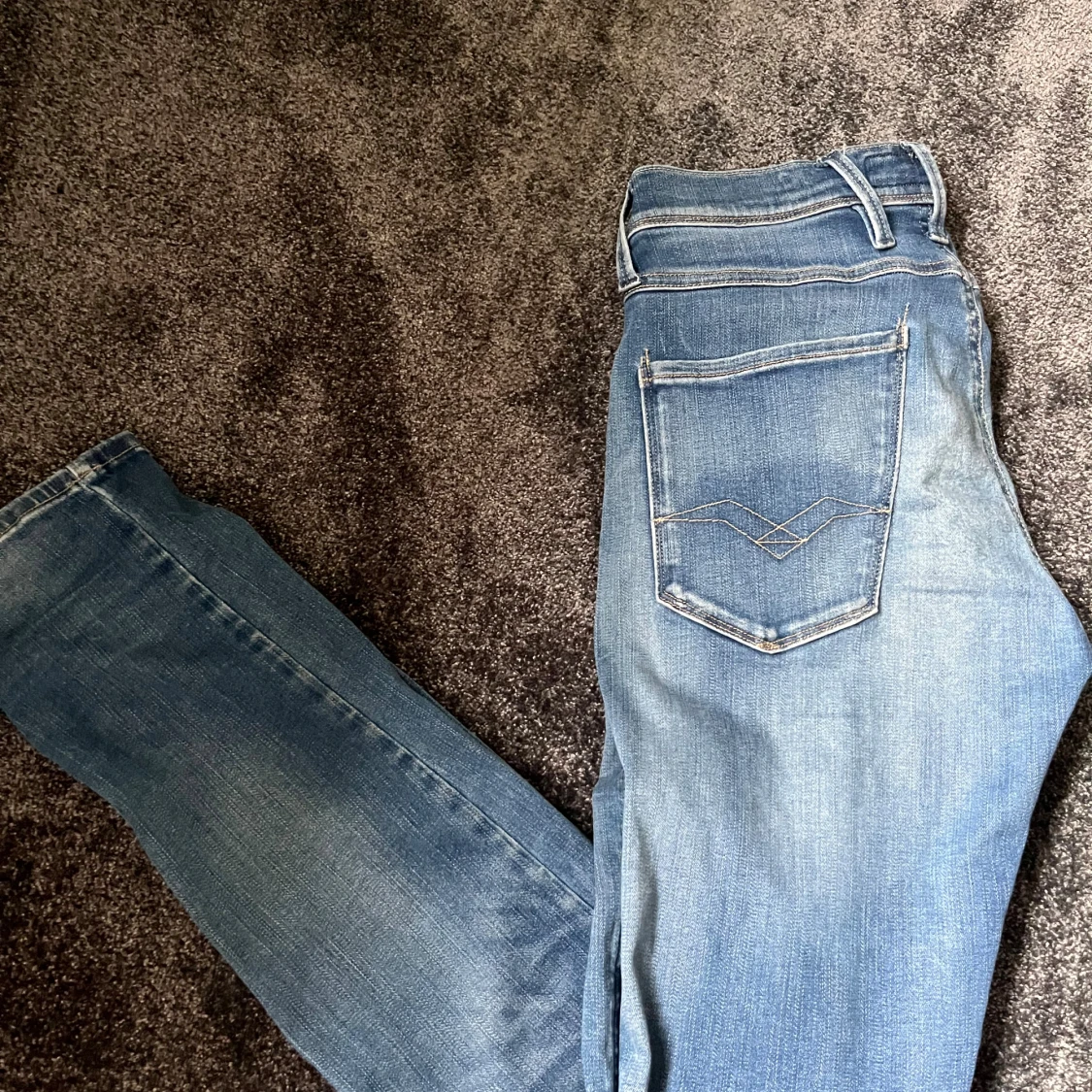 Replay jeans i ljusblå denim, W28 L32