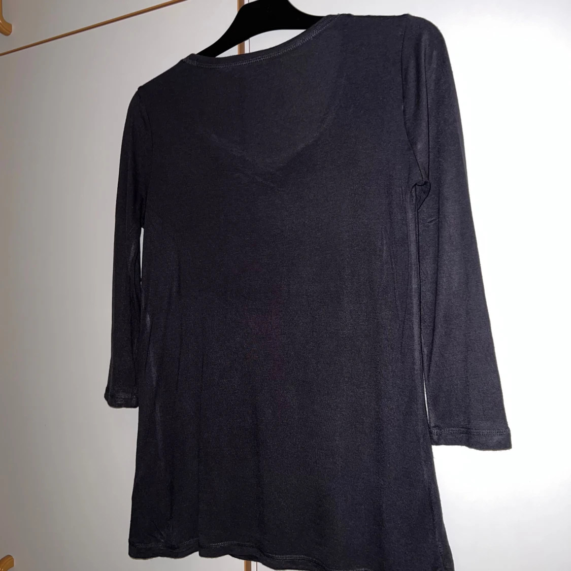 Svart topp från JC med trekvartsärm - 4