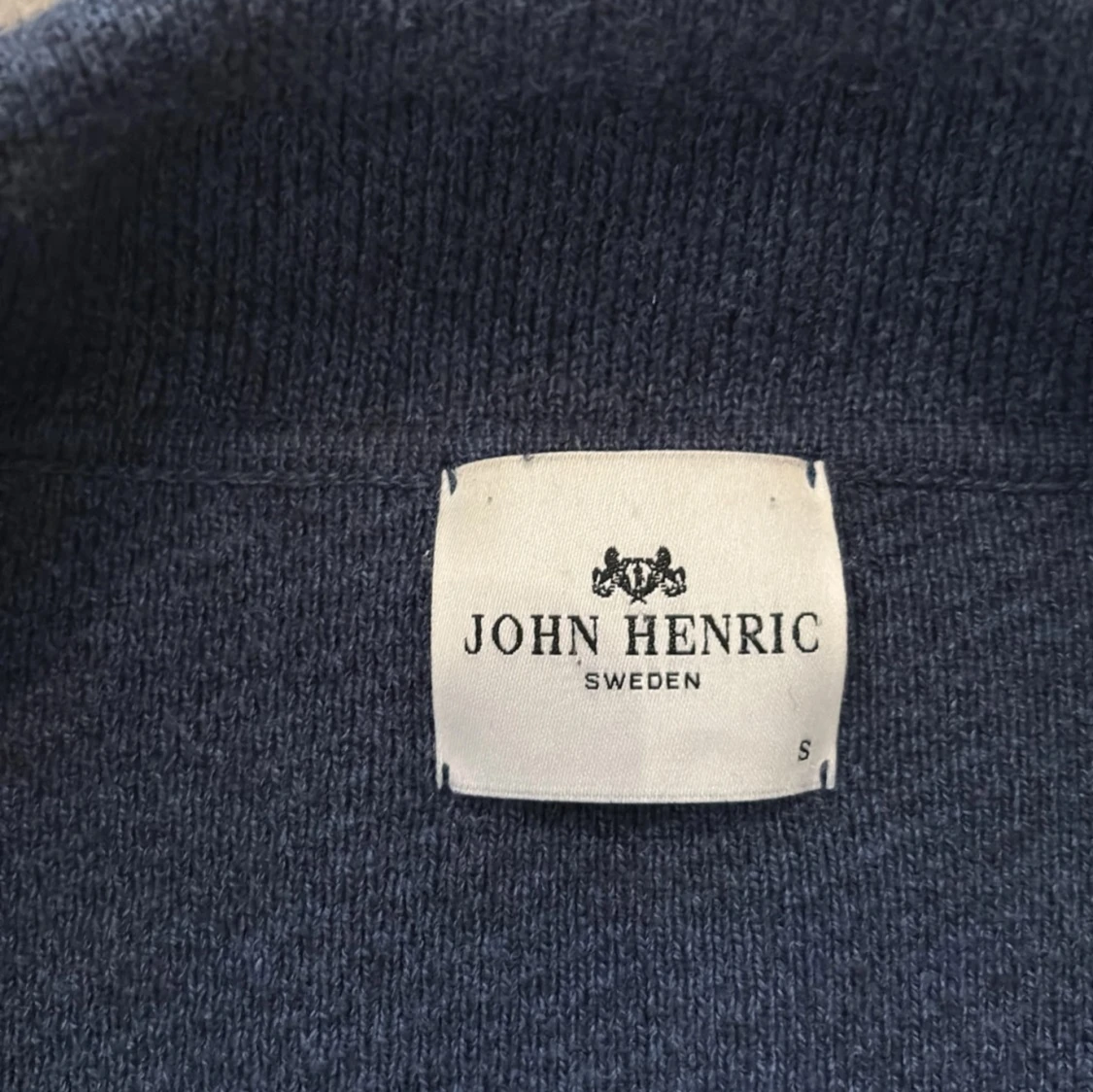 Marinblå cardigan/kavaj från John Henric - 91