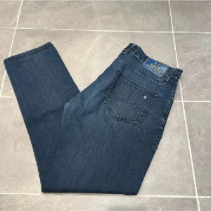 Jacob Cohën Limited edition style 620 - Ett par snygga jeans från Jacob Cohën i storlek W34 i modellen Limited edition style 620