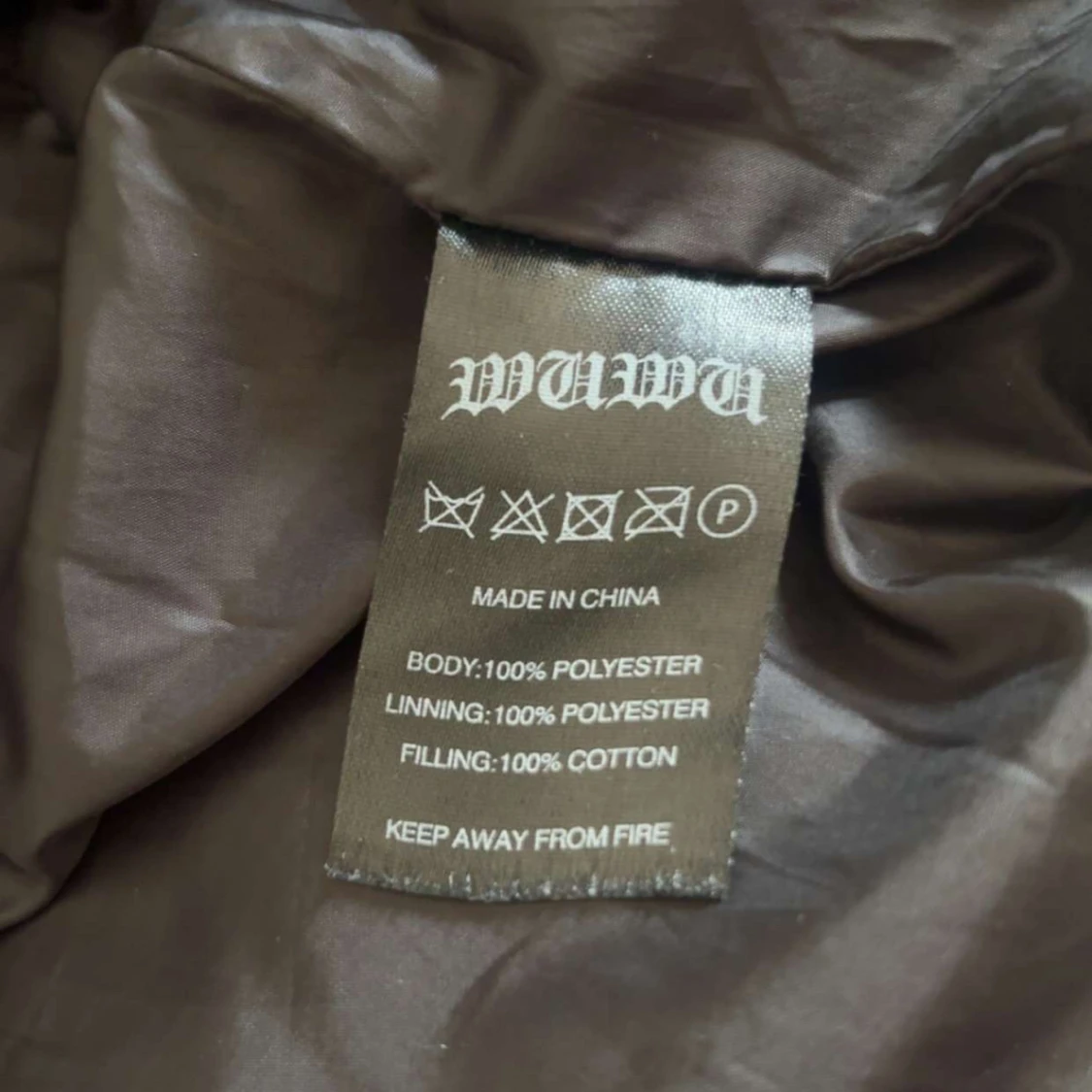 Svart pufferjacka från WUWA XS - 4