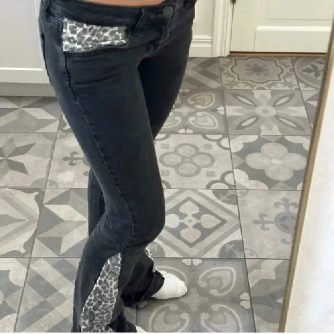 Svarta leopard jeans Lågmidjade  - 1