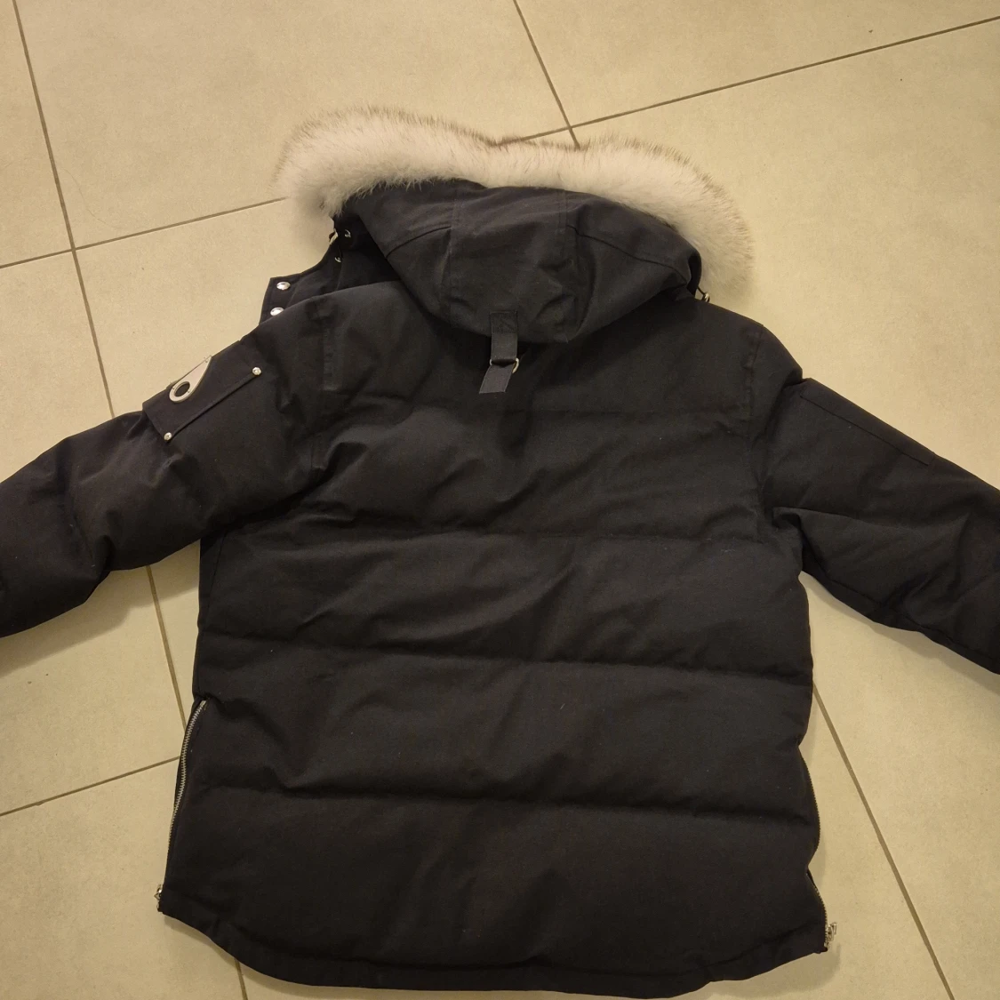 Svart dunjacka Moose Knuckles - 1