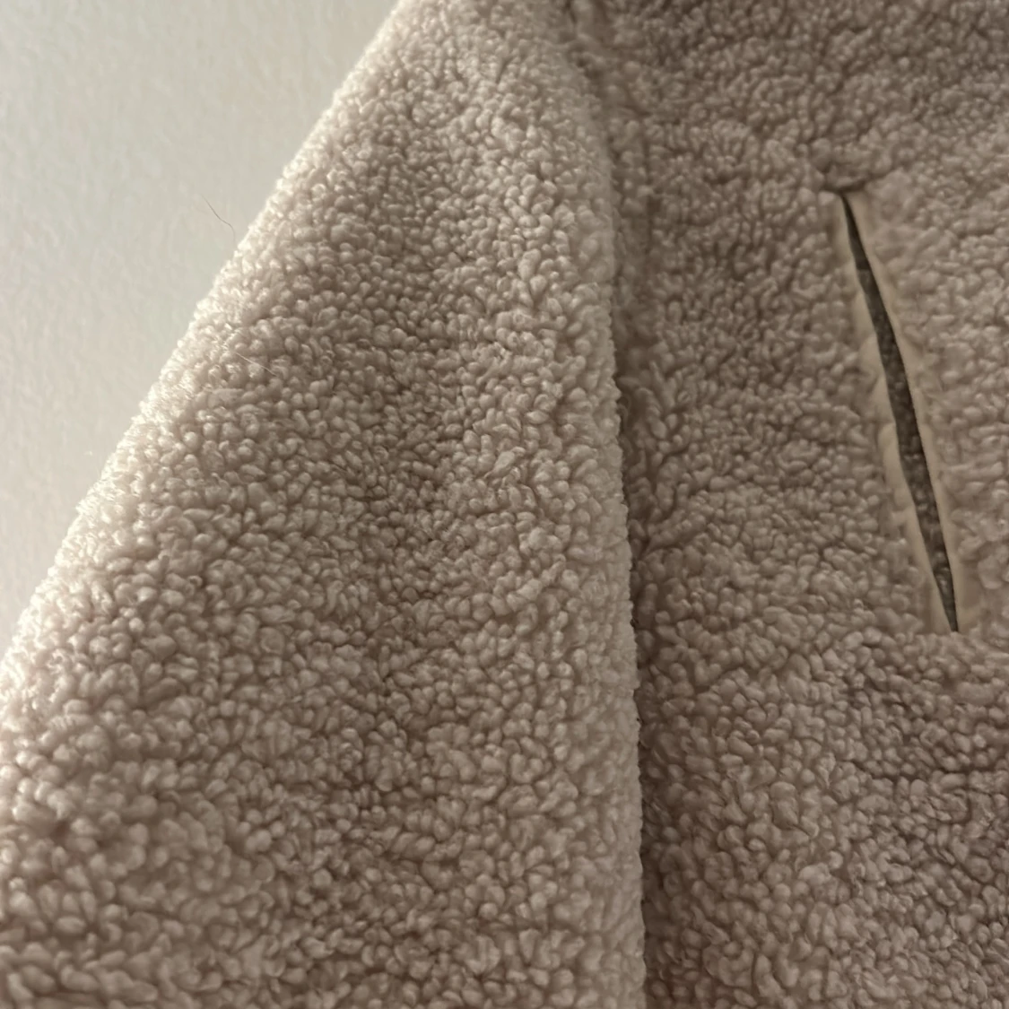 Beige teddyjacka från H&M - 3