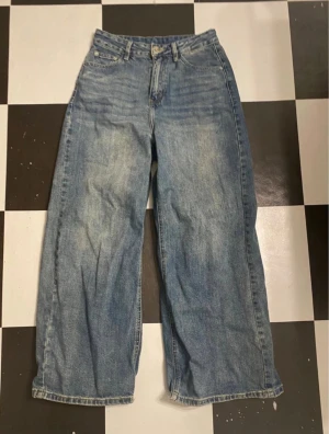 Baggy jeans - Tror det är antingen en XL eller en L 