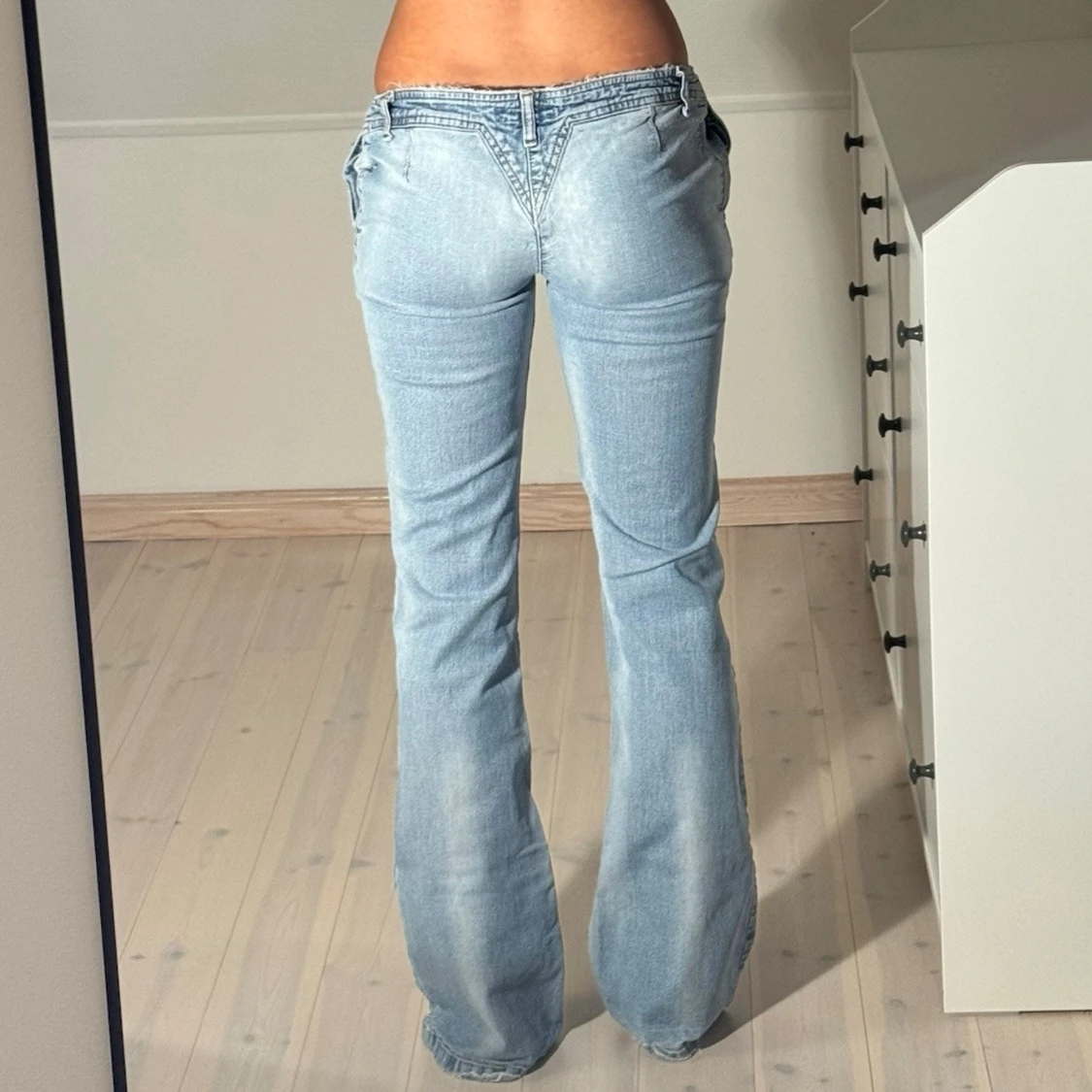 Lågmidjade bootcut jeans  - 2