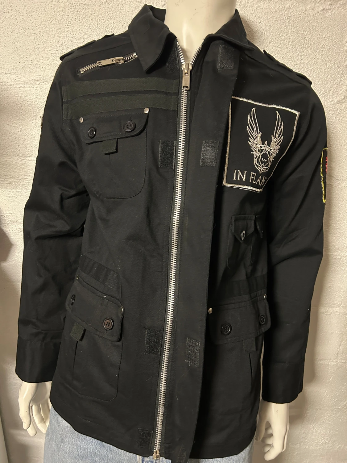 Jacka med In Flames. Storlek S. - 3