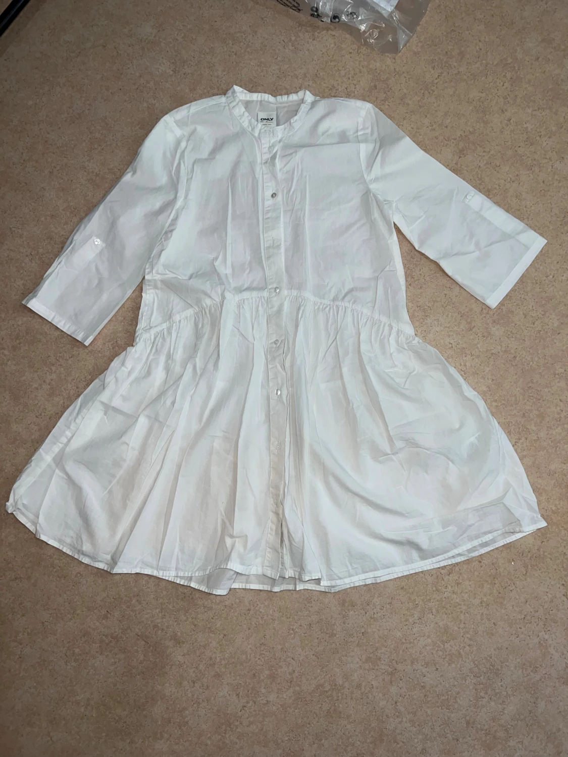 Vit skjortklänning från ONLY