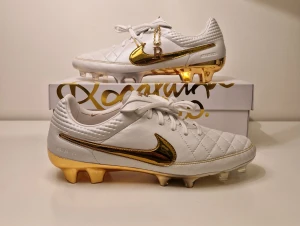 Fotbollsskor  - Nike tiempo legend 10R touch of gold, helt nya med box och påse, 3000 par i världen
