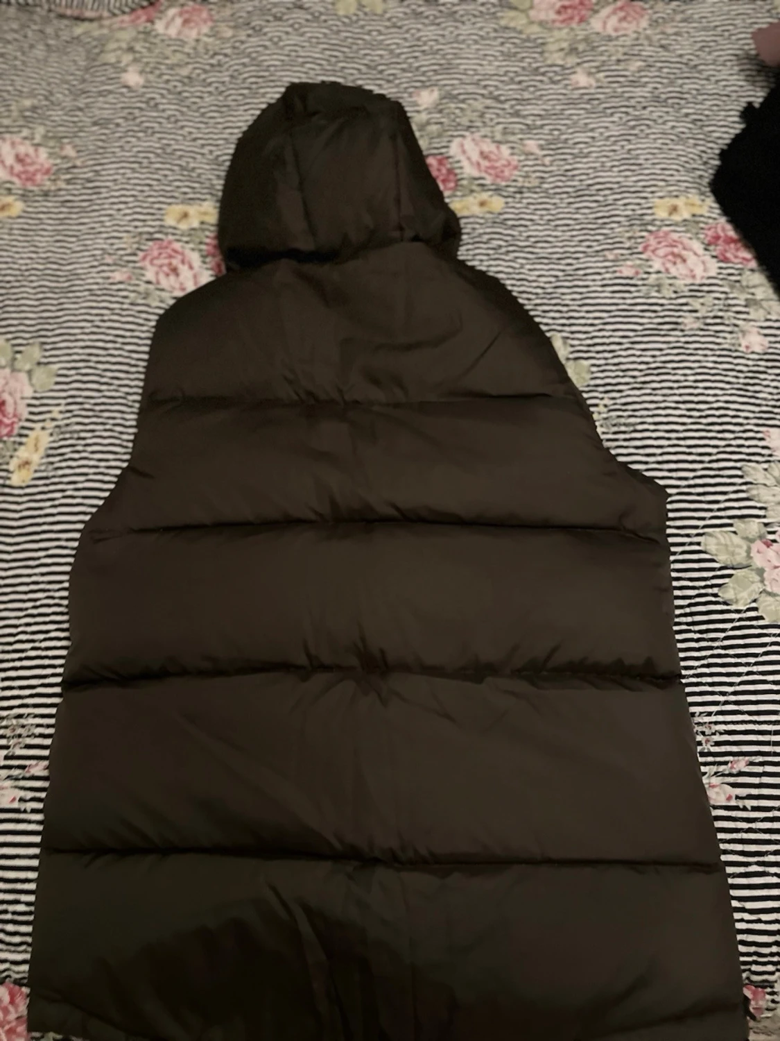 Mörkbrun dunväst med huva från db - 4