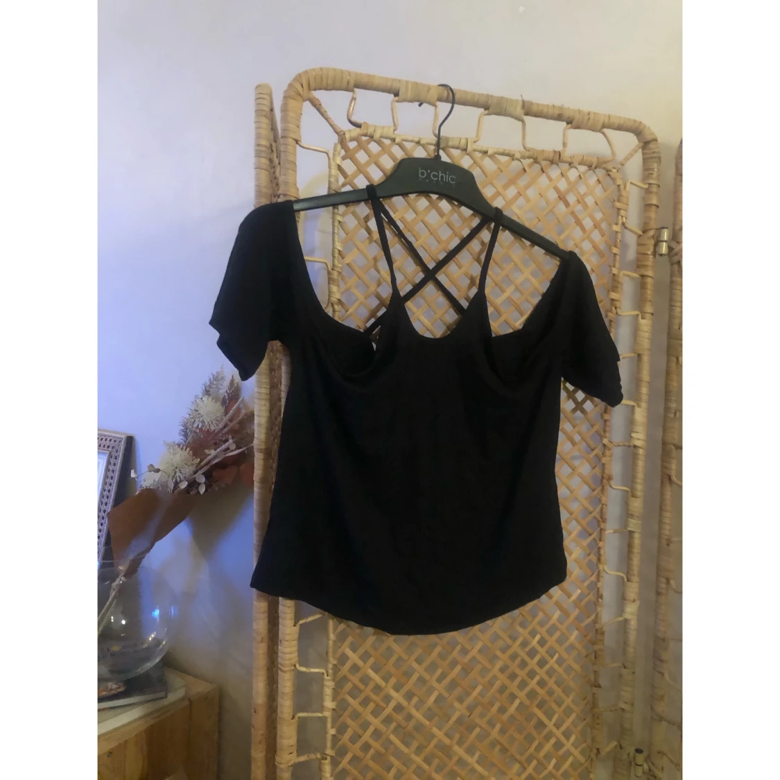 Svart offshoulder topp med snörning