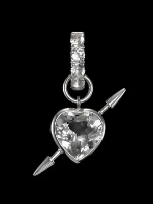 Maria Nilsdotter örhänge  - Säljer detta superfina örhänge från Maria Nilsdotter. (Rebel love earring)  Örhänget är i nytt skick och knappt andvändt. Låda tillkommer. Örhängets nypris är 4 459 kr och jag säljer det för 3250kr+frakt❤️