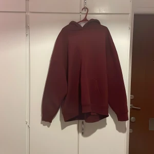 Hoodie - Hej, jag säljer min hoodie. Skriv vid intresse.
