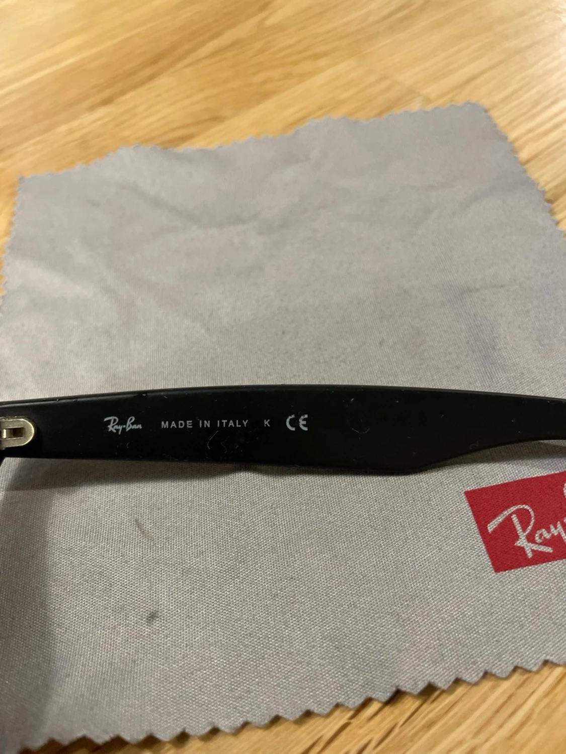 Svart Ray-Ban solglasögon med etui - 5