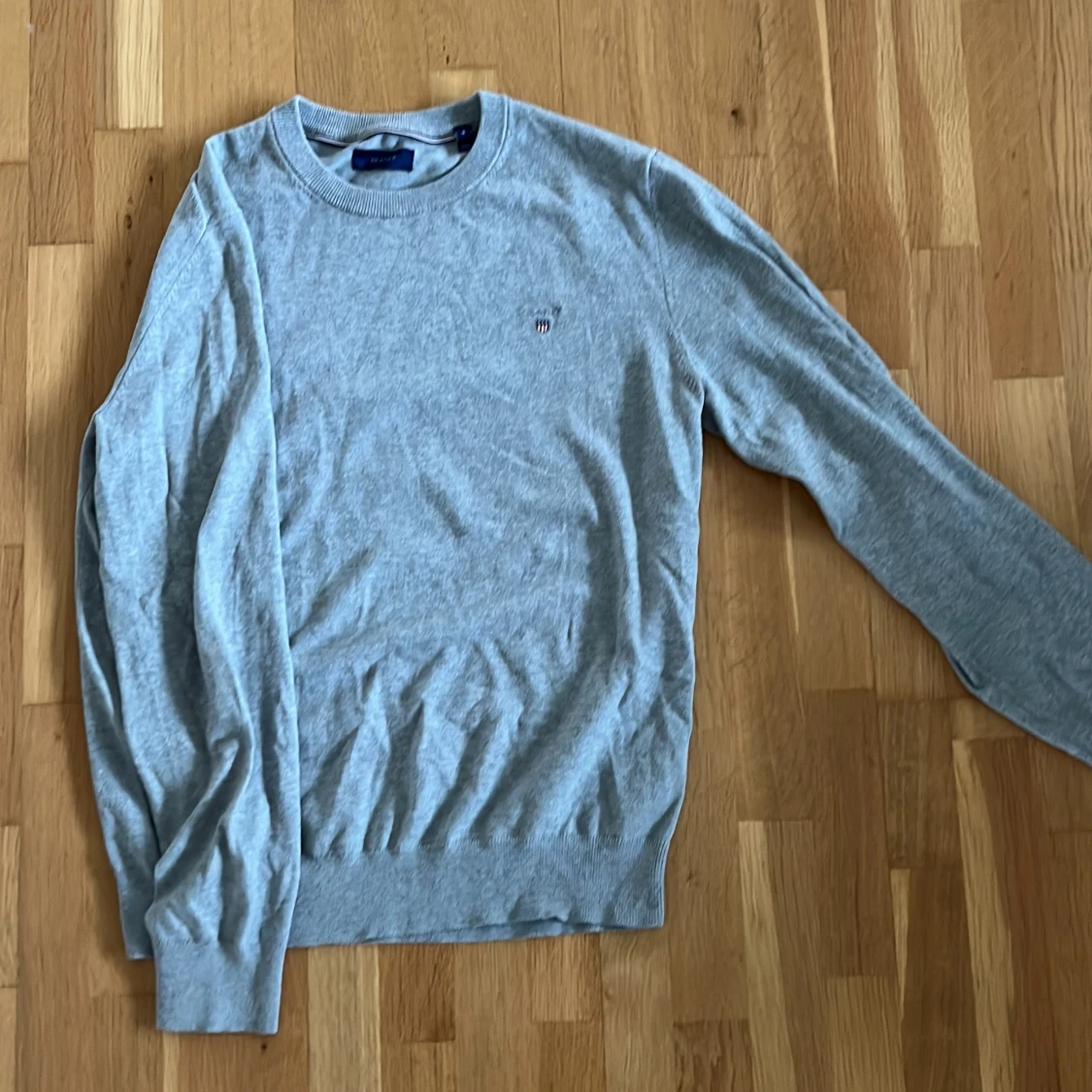 Grå stickad tröja från GANT - 2