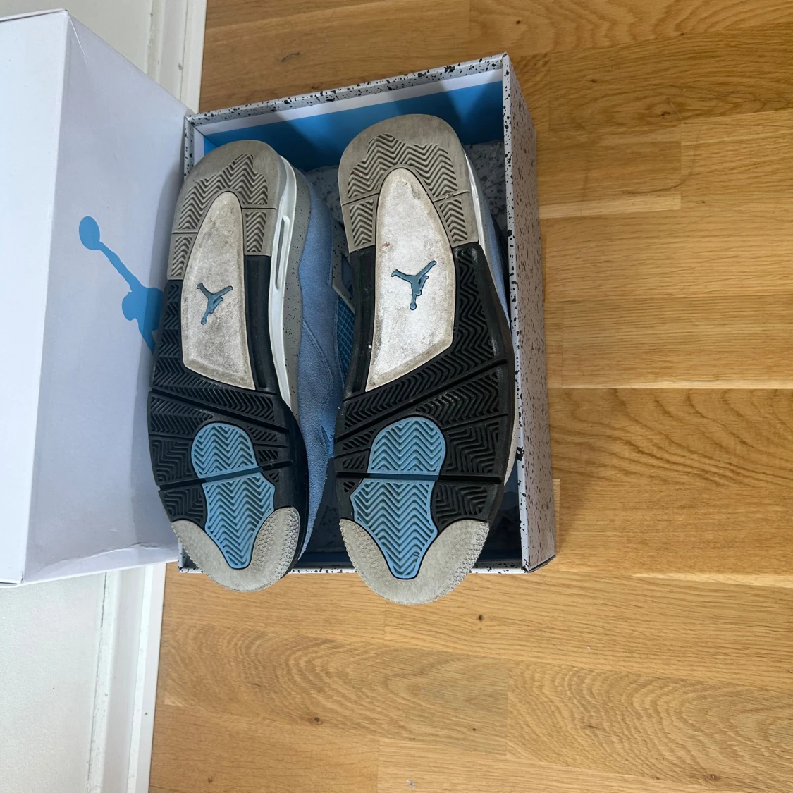 Nike Air Jordan 4 University Blue - 3