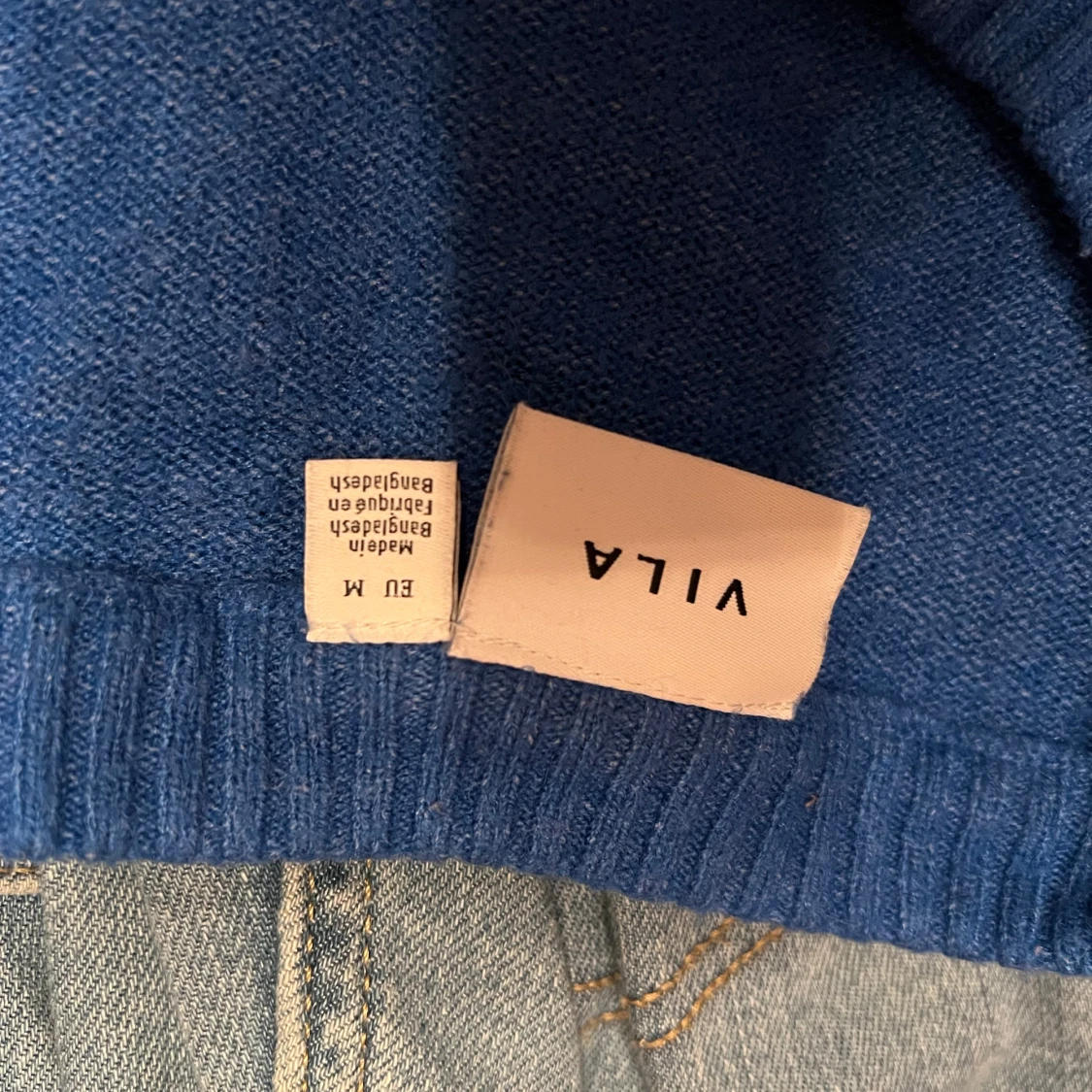 Blå stickad tröja från Vila - 1