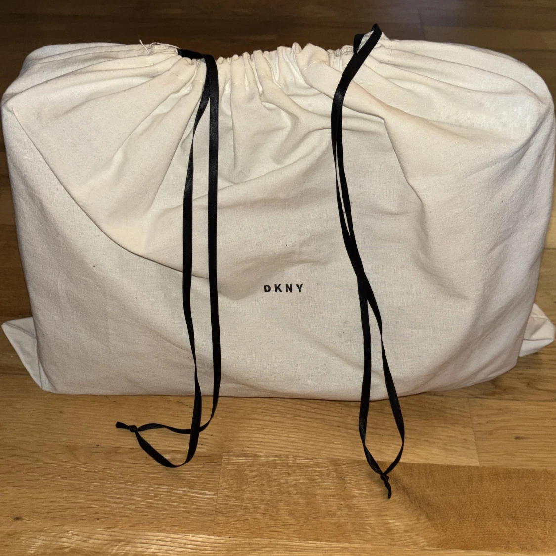 Svart axelväska DKNY - 3