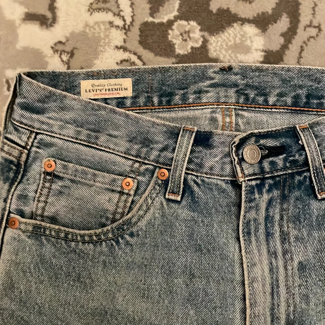 Levis Jeans  - 2