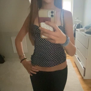Snygg Zara-body - Trendigt snygg Zara-body som går att vika in till linne topp. Storlek S!!!Säljer pga att den inte kommer till användning💕💕