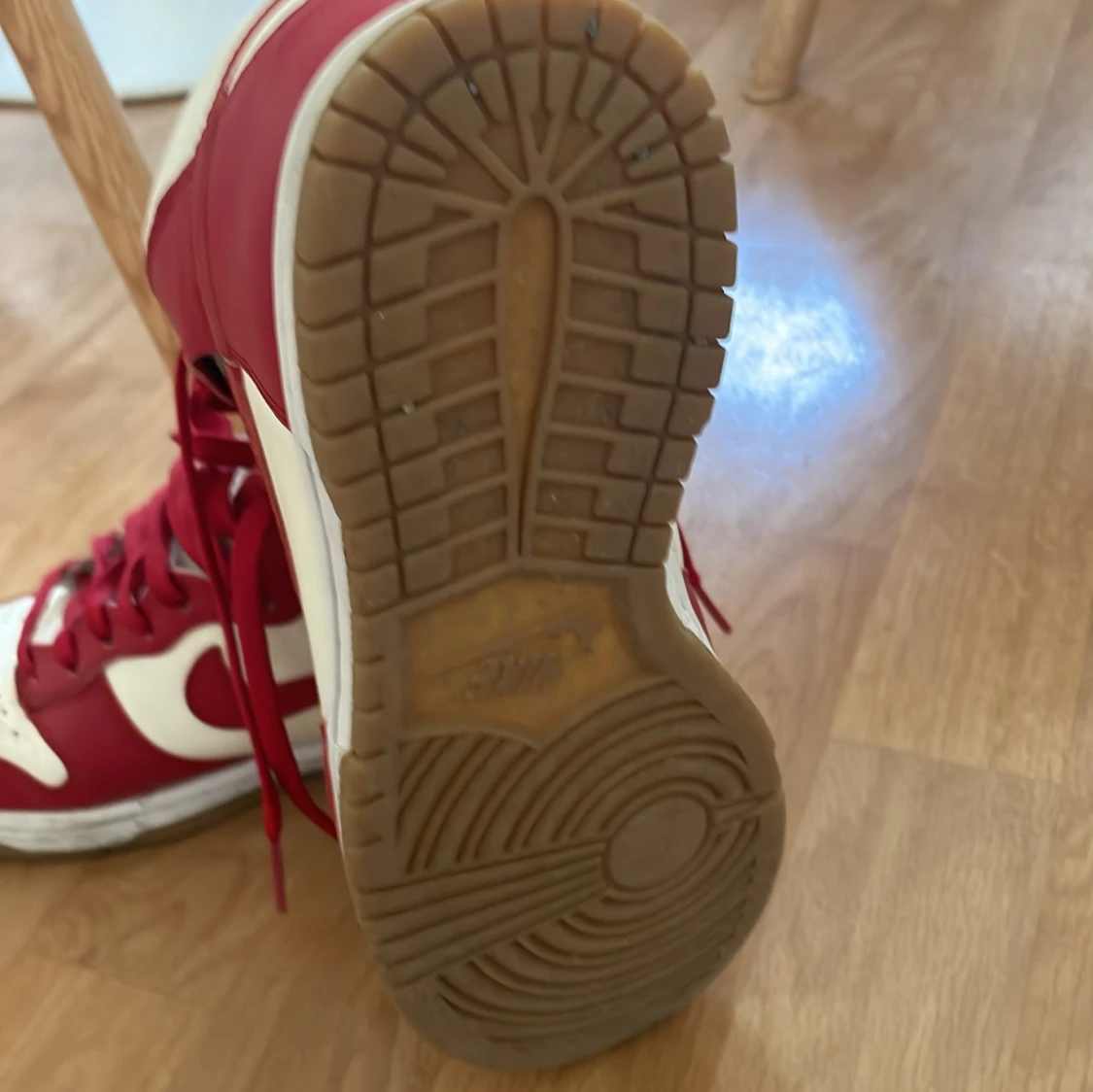 Nike Dunk High röd/vit sneakers - 3