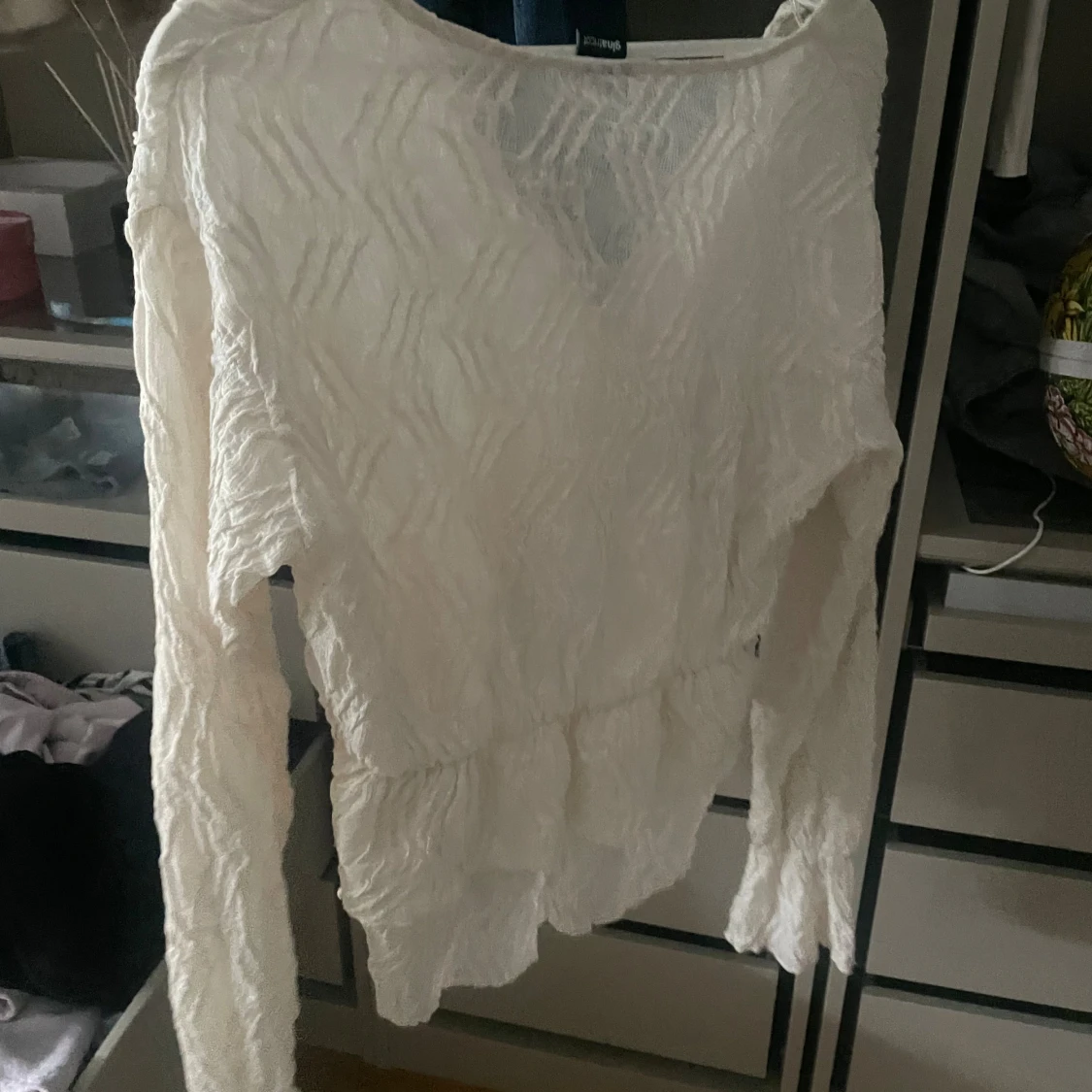 Vit volangblus från Gina Tricot - 1