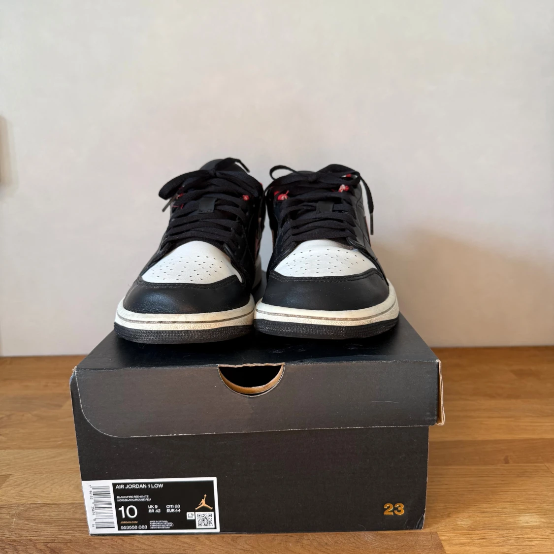 Nike Air Jordan 1 Low svart/röd/vit - 4