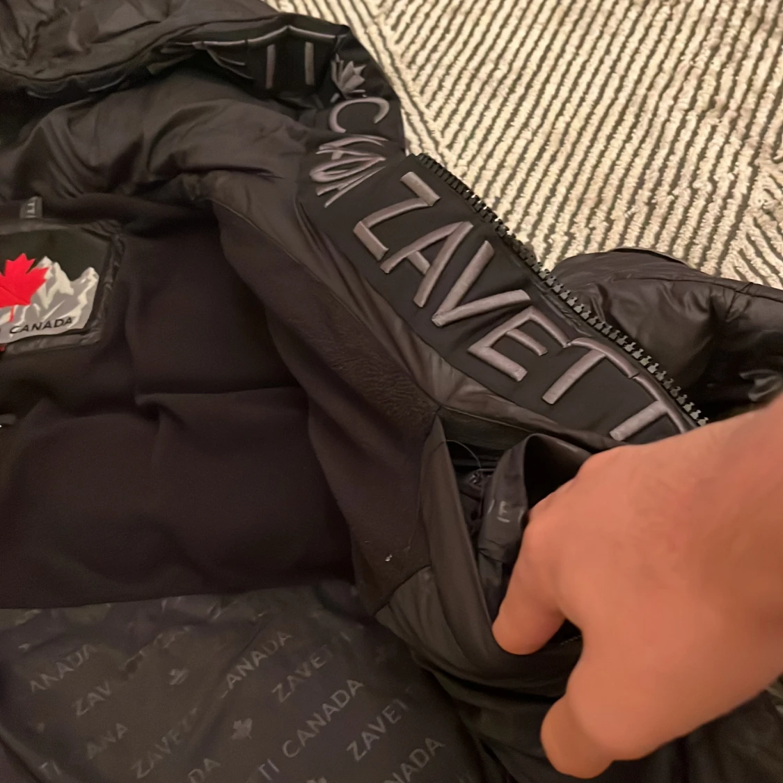 Svart pufferjacka från Zavetti Canada - 3