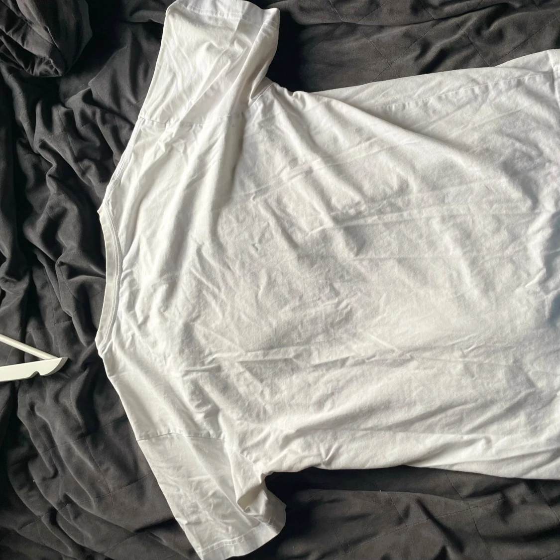 Vit t-shirt med tryck - 3