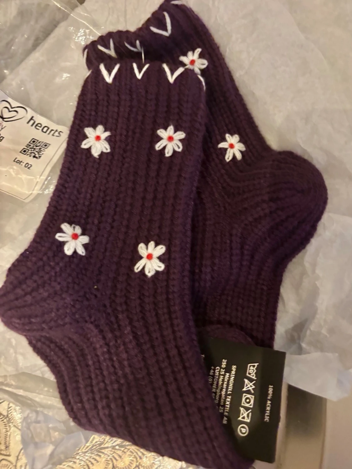 Helt Nya, Lila stickade blommiga strumpor storlek 38-40 för  fötterna Jättefina ! 