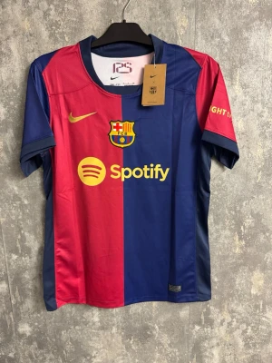 Fotbollströja Barcelona Lamine Yamal - Small - Helt ny storlek S