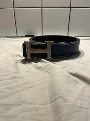 H bälte blå - Helt ny pris kan diskuteras