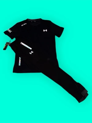 Under armour reflektiv set - Helt ny och oanvänd 